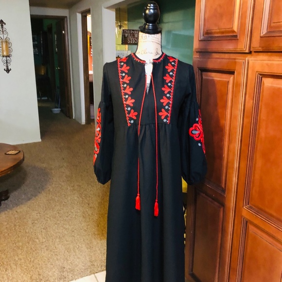 Dress - Picture 3 of 6